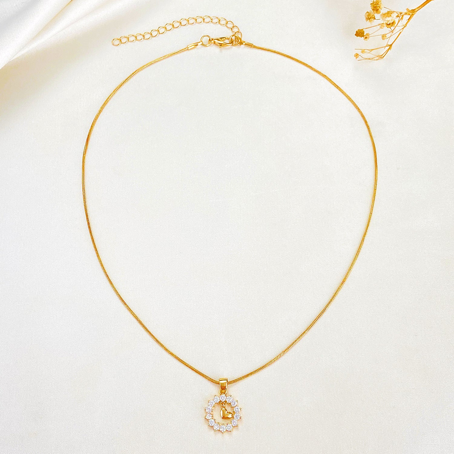 Wholesale Love Hollow Diamond Clavicle Chain Necklace